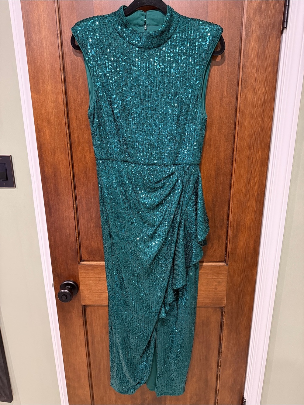 Belle Badgley Mischka Emerald Sequin Midi Dress